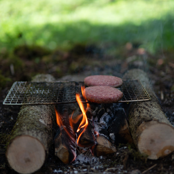 www.forestfundamentals.com Bushcraft Griddle / Grill TrailGrate™ (Folding) | Open-Fire Griddle / Grill Bushcraft UK