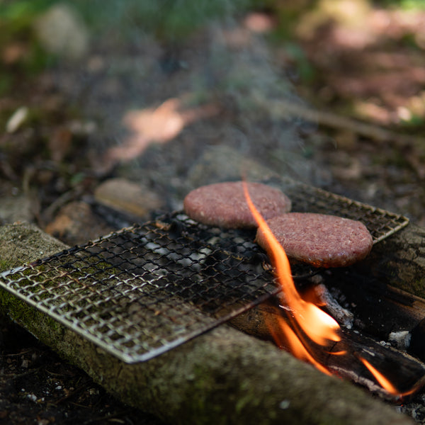 www.forestfundamentals.com Bushcraft Griddle / Grill TrailGrate™ (Folding) | Open-Fire Griddle / Grill Bushcraft UK